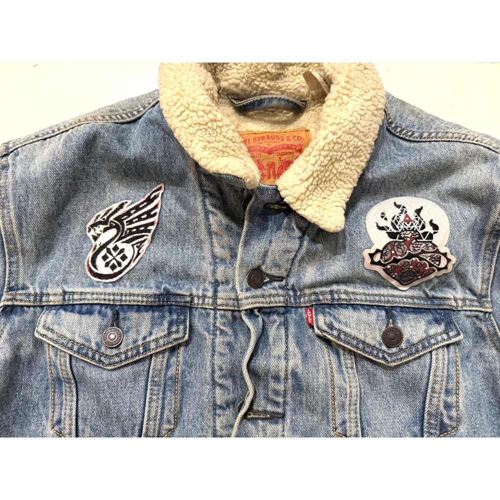 Levi's Dragon Ball Denim Jacket Mens LG Distressed Sherpa Lined Anime Patches